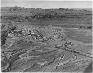 Aerial_view_of_Boulder_City,_Nevada_-_NARA_-_293834 1932_1224 (1)